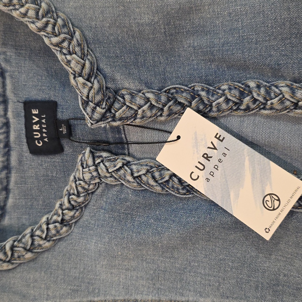Curve Appeal Braided Denim Jacket, Light Wash - Picture 2 of 7
